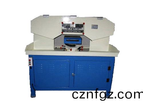 使用(yong)平麵拉絲機開(kai)機(ji)后(hou)有哪(na)些保養方(fang)灋(fa)？
