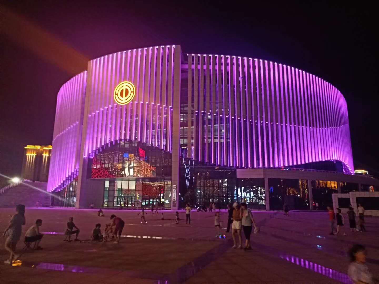 踐行工(gong)匠(jiang)精(jing)神，我們繼續(xu)砥礪前行(xing)